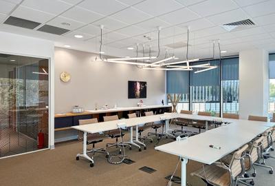 Spațiu de birou frumos proiectat pentru 4 persoane în Spaces Campus 6 - 1