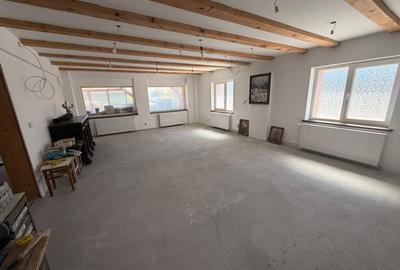 Casă de vanzare 6 camere 220 m² utili cu 376 M² teren la șosea - 25