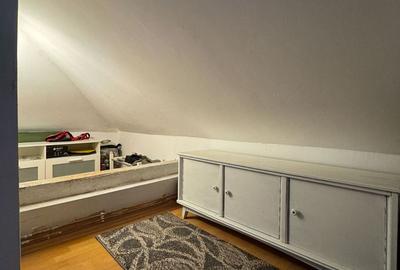 Apartament 2 camere - Domenii, etaj 2/2, centrala noua, curte, boxă, pod. - 40