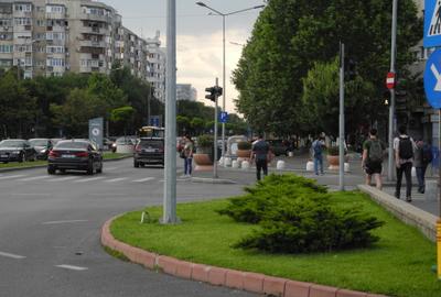 Berceni-exact intersectie Aparatorii Patriei-Patinoar,an 2000!