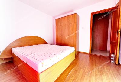 	Apartament cu 2 camere decomandat, in cartierul Micro 21, la etajul 6. - 3