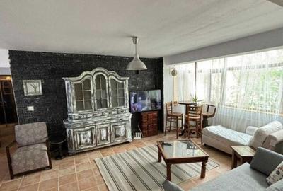 Apartament cu 2 camere semidecomandat, mobilat în Berceni