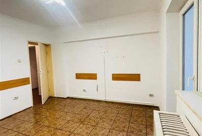 INCHIRERE APARTAMENT 3 CAMERE ZONA MALL VITAN  OCTAVIAN GOGA  SECTOR 3 - 12