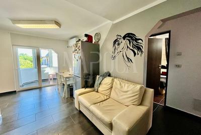 Apartament cu 3 camere semidecomandat în Plopilor