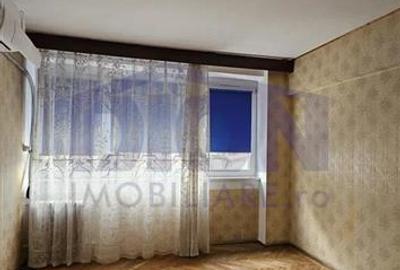 Apartament cu 3 camere semidecomandat în Titan