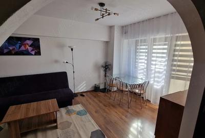Apartament cu 3 camere decomandat, mobilat în Moșilor