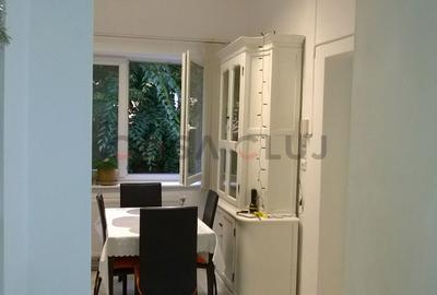 3 Camere curte si loc de parcare, langa Primarie - 1