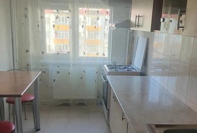 2 camere decomandat 60 mp – 1 Decembrie 1918, balcon, etaj 4/10, 2 min metrou - 4