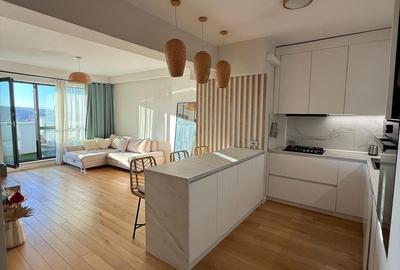 Apartament cu 2 camere semidecomandat, mobilat în Zorilor