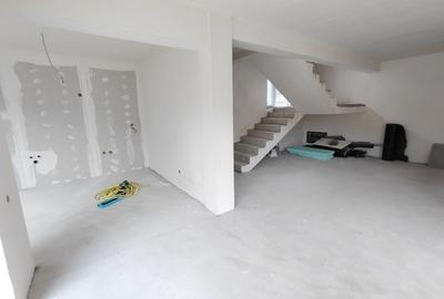 Casa cuplata, noua, intr-o zona de case- linistita,in Dambul Rotund - 7