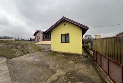 Proprietate versatilă cu 3 case | Teren 1281 mp | Săliștea Nouă | Comision 0% - 7