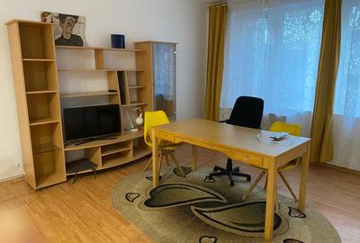 Apartament cu 2 camere decomandat, mobilat în Ultracentral
