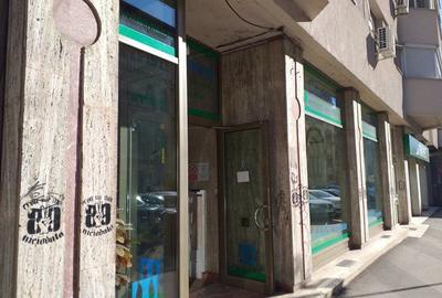 Spațiu comercial, 197 mp în P-ța Universității