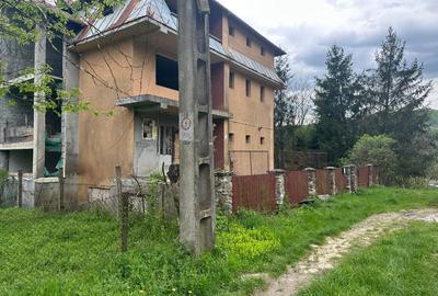 Imobil comercial/turistic S+P+2 - oportunitate investitie Muereasca ( Valcea) - 2