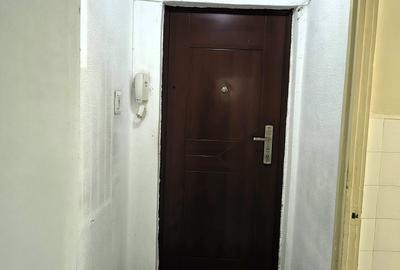 Vanzare Apartament 2 camere, Resita, etajul 1, liniște și acces facil - 4