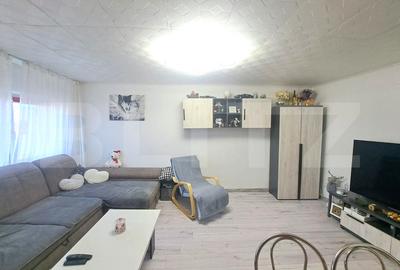 Apartament 3 camere, decomandat, 79 mp, complet renovat, Astra - 1