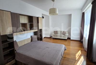 Apartament cu 4 camere | 4 bai | 2 terase si garaj - 8
