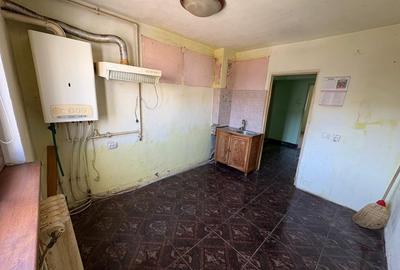 Apartament 3 camere, decomandat, etaj 3 - 5