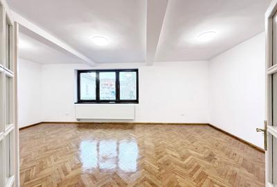 Birou situat Central la strada principala, 2 incaperi, disponibil imediat - 1