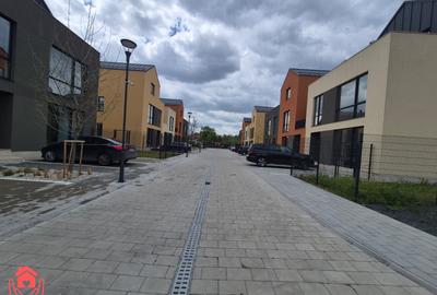 METROU LAMINORULUI (Meadows)- Vila cu priveliste catre lac, libera, comision 0% - 5