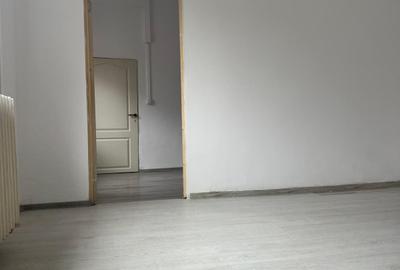 Rahova, Amurgului, casa pe parter, teren 266 mp, 90 mp construiti, 3 camere, - 6