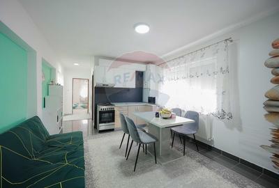 Apartament cu 3 camere decomandat în Nord-Est