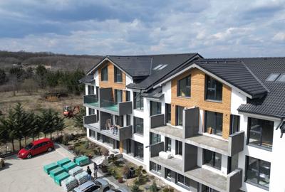 Apartament premium 61.4 mp utili 3 camere 2 bai curte 50 mp Cristian - 1