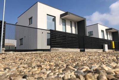 Casă individuală cu 4 camere în Berceni