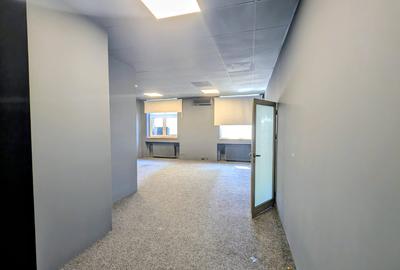 In incinta Casei Presei Libere,renovat,compartimentat,pentru birouri - 5
