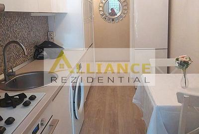 Apartament cu 2 camere decomandat, mobilat în Central