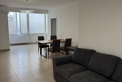 Apartament 3 camere de închiriat Apărătorii Patriei - 1