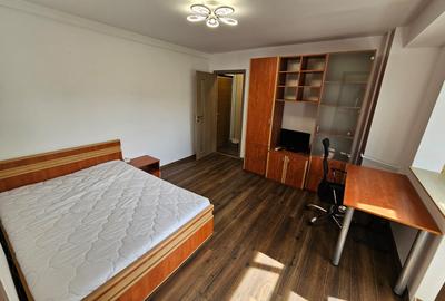 Tineretului, garsoniera, 4 minute metrou, BOILER, bloc mixt, 350 euro - 1