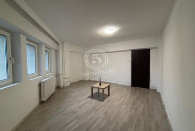Apartament cu 2 camere decomandat în Olteniței
