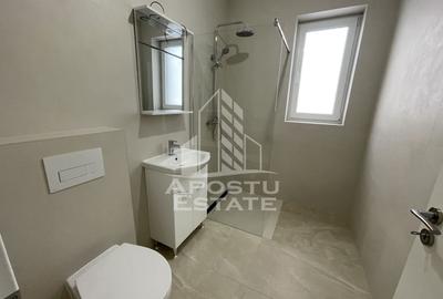 Spatiu comercial + loc parcare, 53 mp, Zona Planetelor - 5