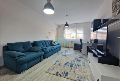Apartament cu 2 camere decomandat în Tractorul