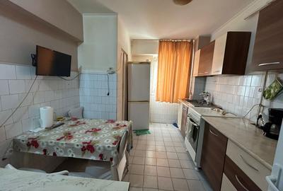 - Apartament 3 camere, suprafata 75mp, Calarasilor Viziru 3 - 5
