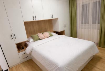 Apartament cu 2 camere semidecomandat, mobilat în Brâncoveanu