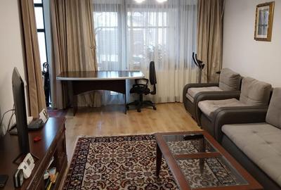 Vanzare proprietate cu doua case si intrari separate curte Giulesti - 4