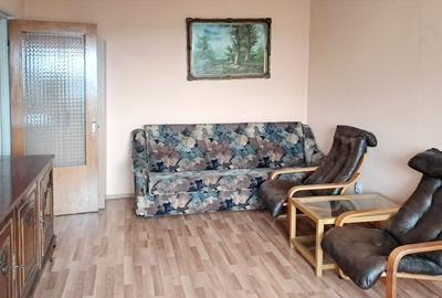 Apartament cu 3 camere decomandat în Tineretului