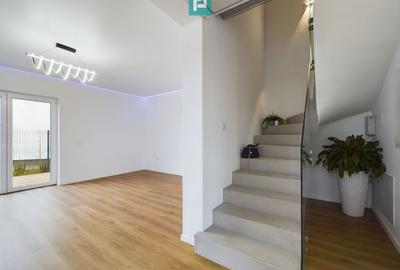 Duplex cu 4 camere în Moșnița Nouă