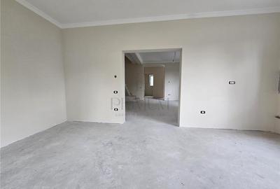 Duplex modern - la asfalt - personalizare interioara - 11
