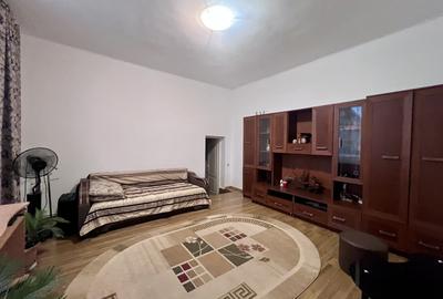 Apartament 2 camere, 57 mp utili, curte comuna - zona Dambovita - 1