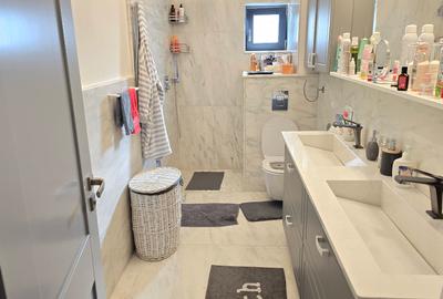 Vand apartament 4 camere deosebit in Deva, bld. Decebal (ultracentral), etaj 1 - 3