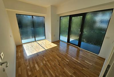 Apartament cu 3 camere decomandat, mobilat în Podu Roș