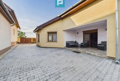 Casă individuală cu 6 camere în Aradul Nou