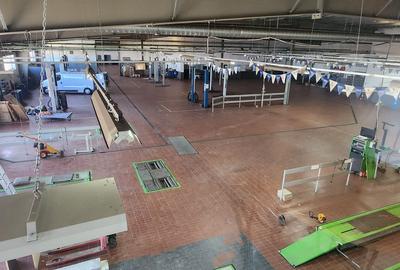 Showroom auto suprafata 6500 mp, teren 1500 mp, deschidere 90 ml la DN 1. - 19