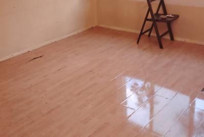 Titan strada Cozla etaj 1/4 - 1