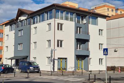 Spațiu comercial, 880 mp în Astra