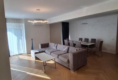 APARTAMENT DEOSEBIT DECEBAL(SPAȚIOS,DRESSING,2 BALCOANE,LOC DE PARCARE) - 2