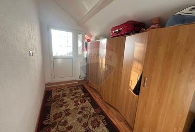 Casa cu 5 camere de vanzare in Priseaca 450 mp teren - 17